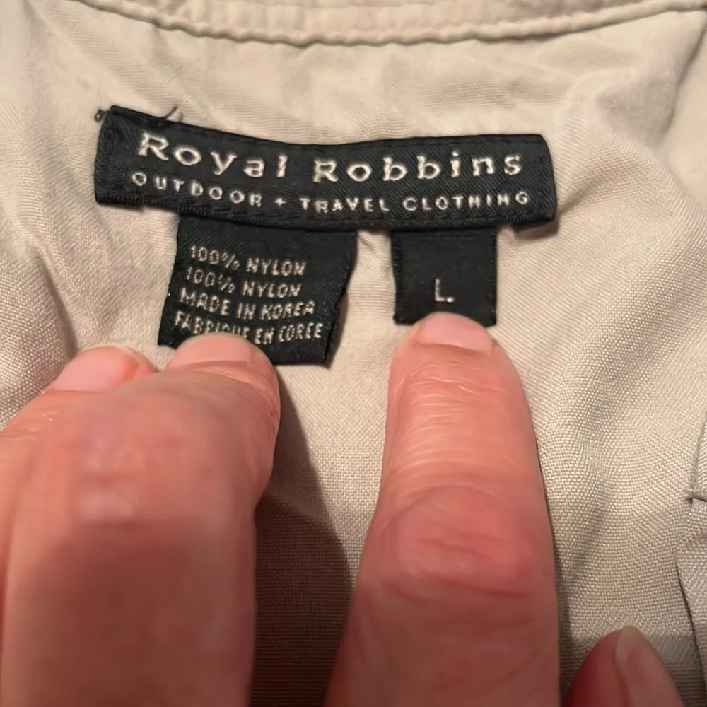 Button down - Picture 2 of 2